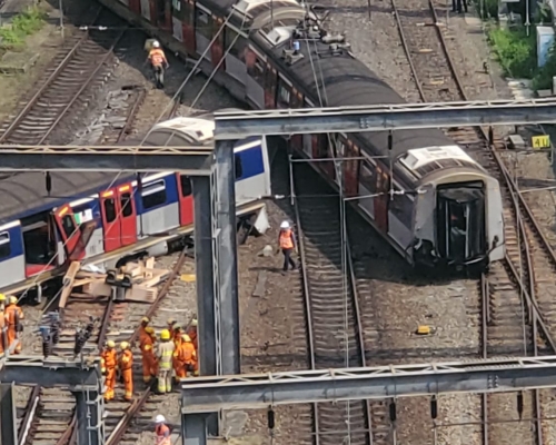港鐵今早有列車出軌。