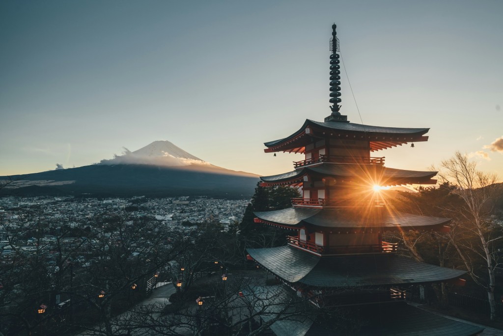 日本将于11月1日实施退税新制,届时旅客须「先付后退」,到达机场出境时进行退税手续(Unsplash) 日本将于11月1日实施退税新制,届时旅客须「先付后退」,到达机场出境时进行退税手续(Unsplash)