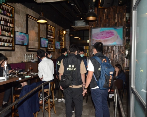 警員調查陳淑莊曾到酒吧。