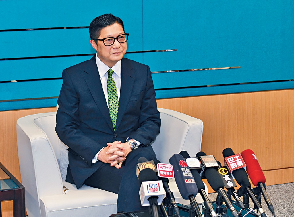 鄧炳強表示，整體罪案中有48%屬於詐騙案，政府非常注重有關情況。