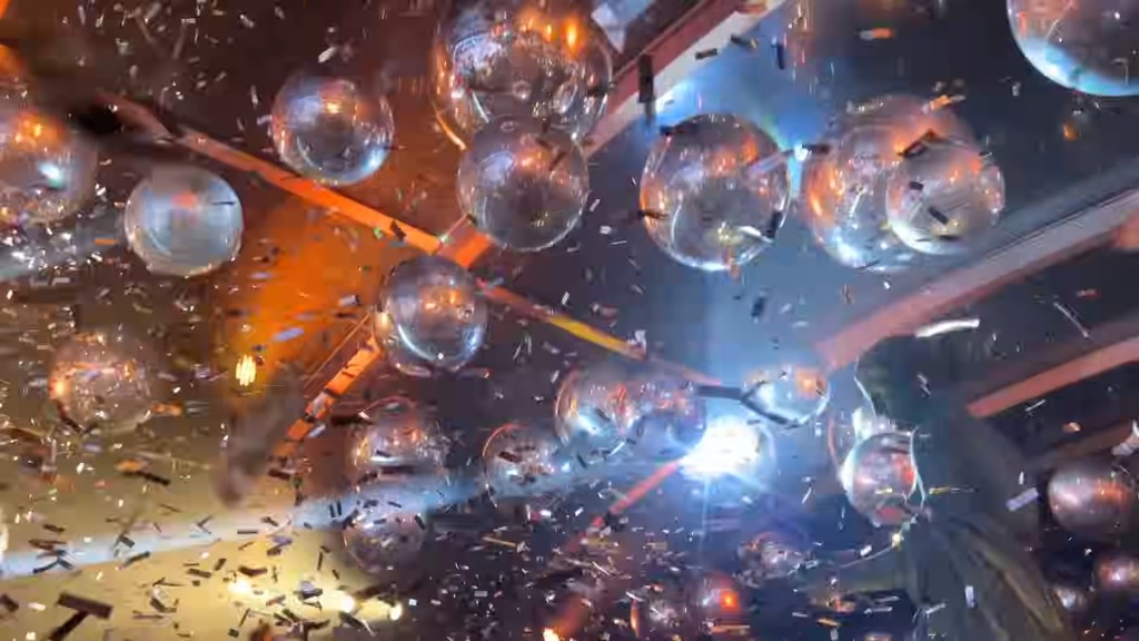 袁嘉敏不停在高級會所內打卡。   袁嘉敏不停在高級會所內打卡。  