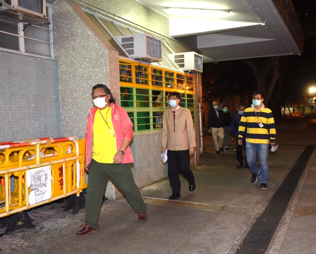 袁國勇到場視查。