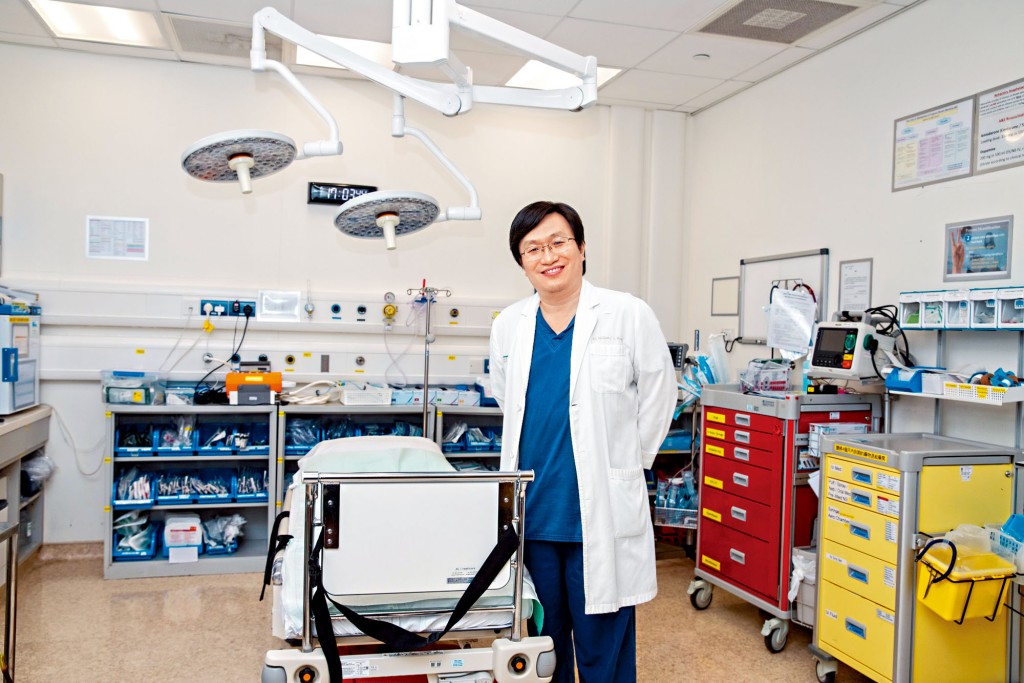 港怡醫院急症科顧問醫生黃祥麟醫生