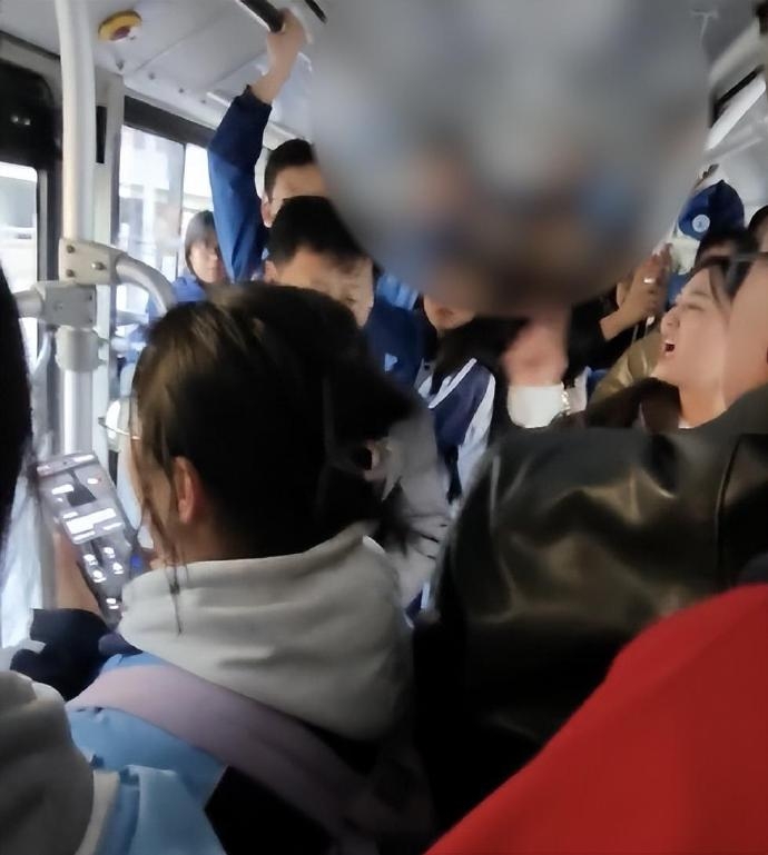 陕西汉借醉胸袭初中女生。 网图