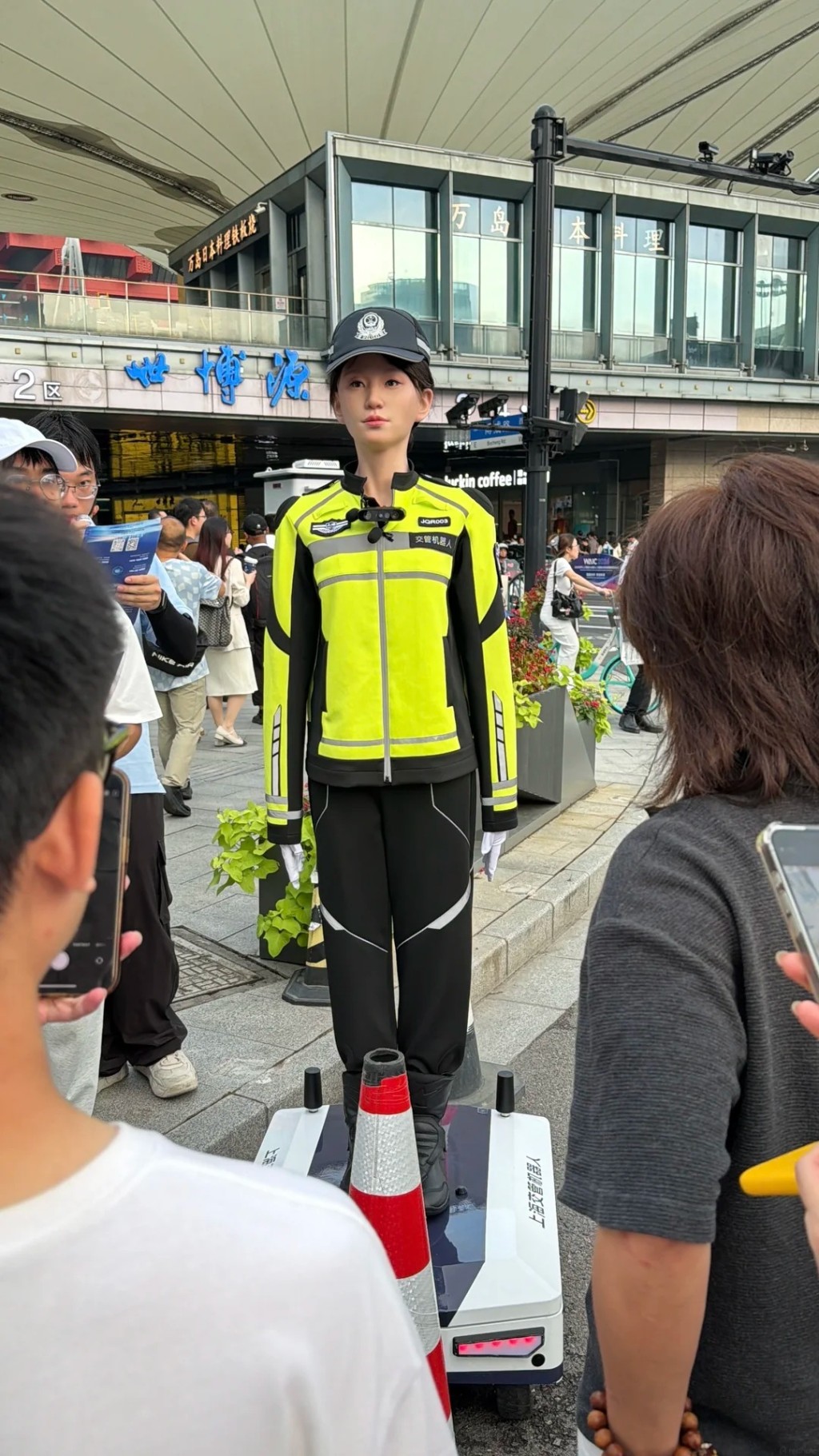 机械人的五官非常逼真。小红书 机械人的五官非常逼真。小红书