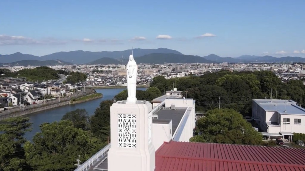 福岡海星女子學院高校樹林內發現白骨。 http://f-kaisei.ed.jp/