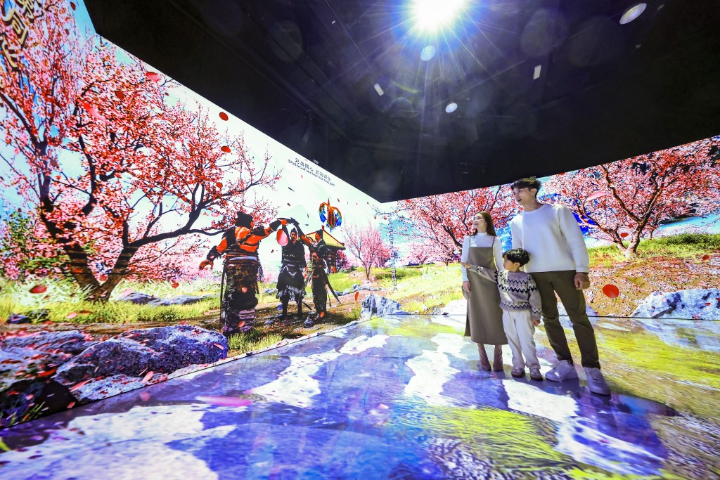 「中國王朝風雲館之三國風雲」是一座總面積達2萬呎的沉浸式互動體驗館。