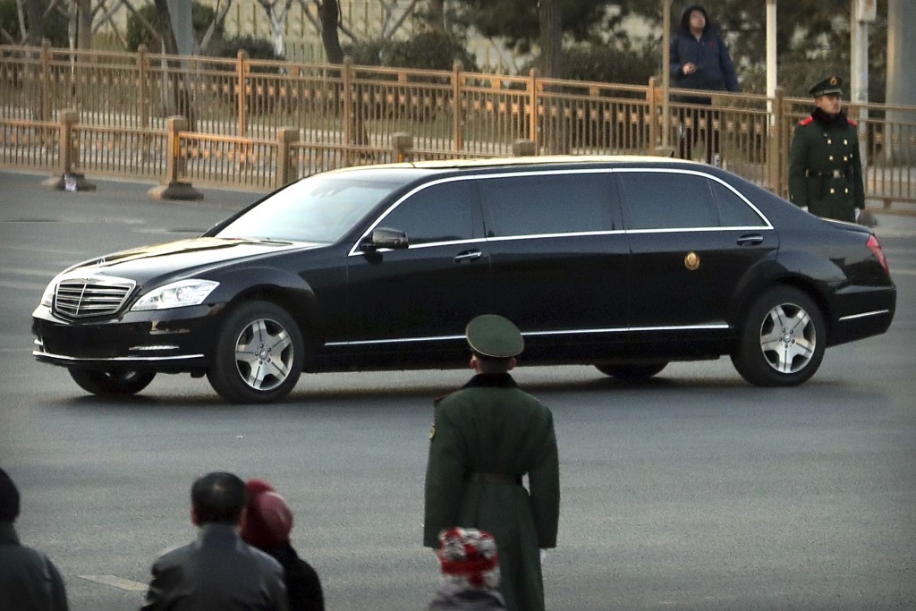 金正恩的平治豪華轎車出現在北京。美聯社