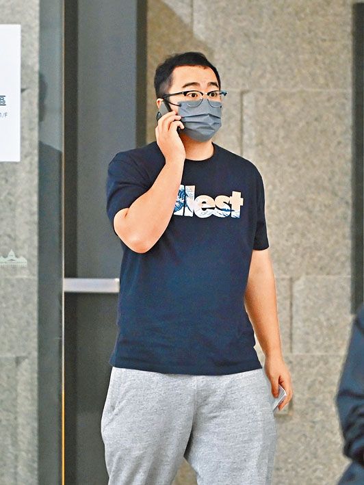 被告温緯星被判一百小時社會服務令。