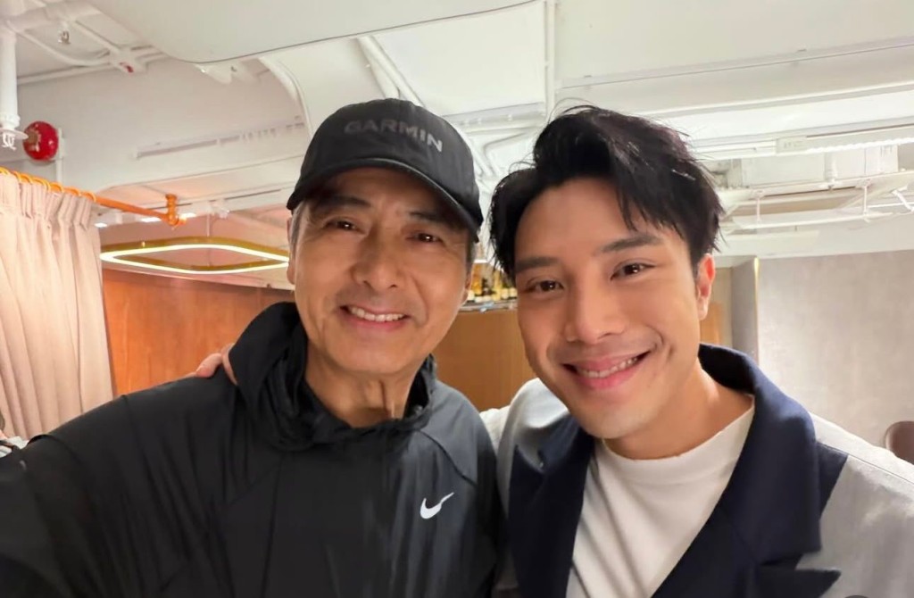 陈浚霆遇周润发,即向偶像拉票! 陈浚霆遇周润发,即向偶像拉票!