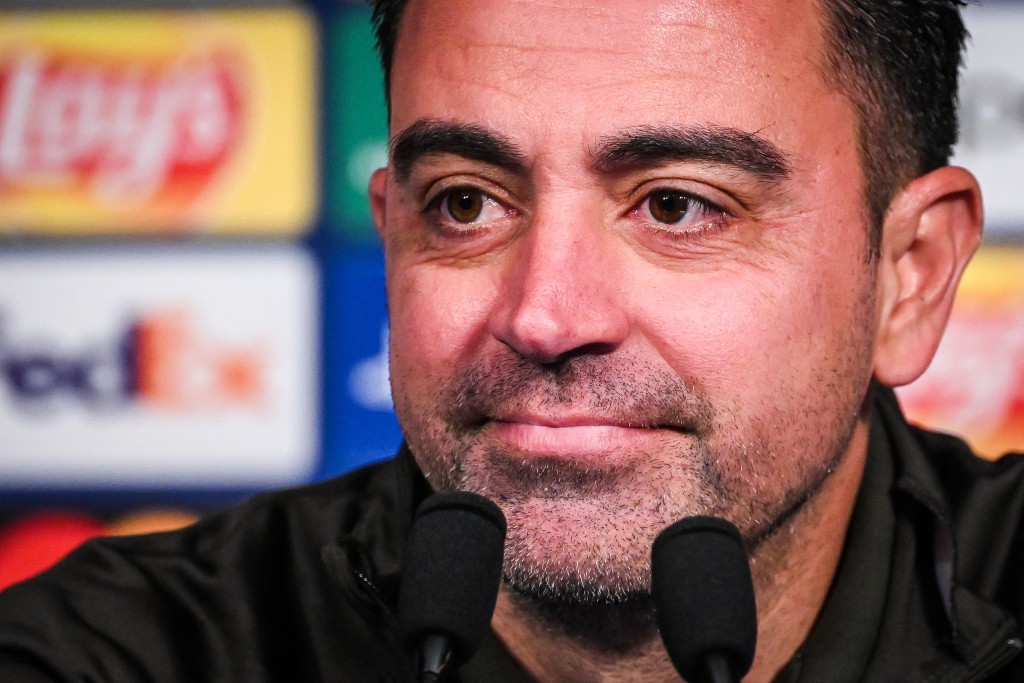 前巴塞隆拿教練沙維直斥阻止美斯回歸球會拿樸達。法新社 前巴塞隆拿教練沙維直斥阻止美斯回歸球會拿樸達。法新社