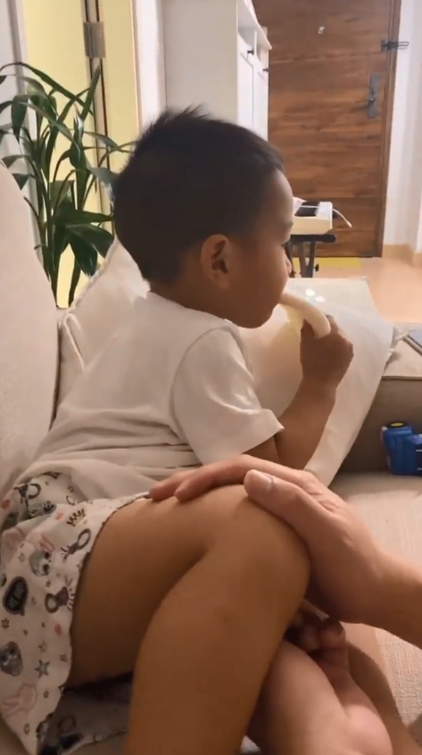 爸爸當然有𠱁伯伯。