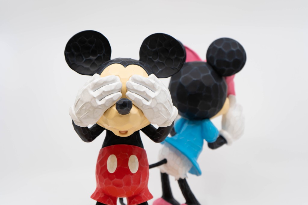 大家可预订迪士尼米奇朋友木雕家。 大家可预订迪士尼米奇朋友木雕家。