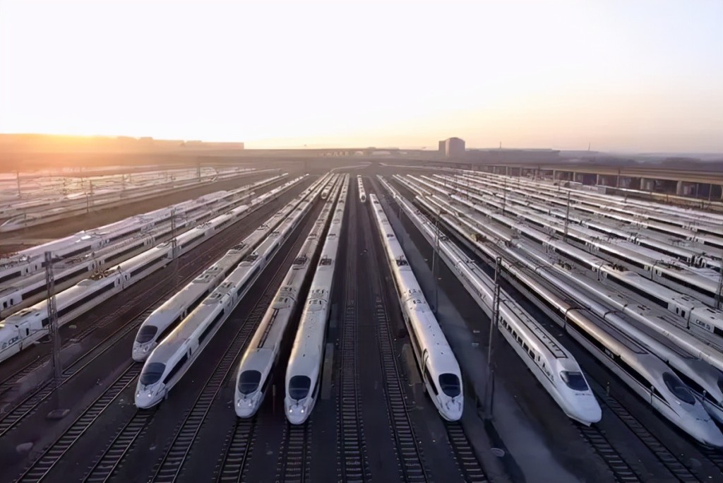 中國高鐵里程超過全球其它國家之總和。