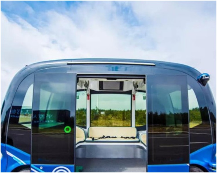 無人駕駛電動車可截乘客14人。