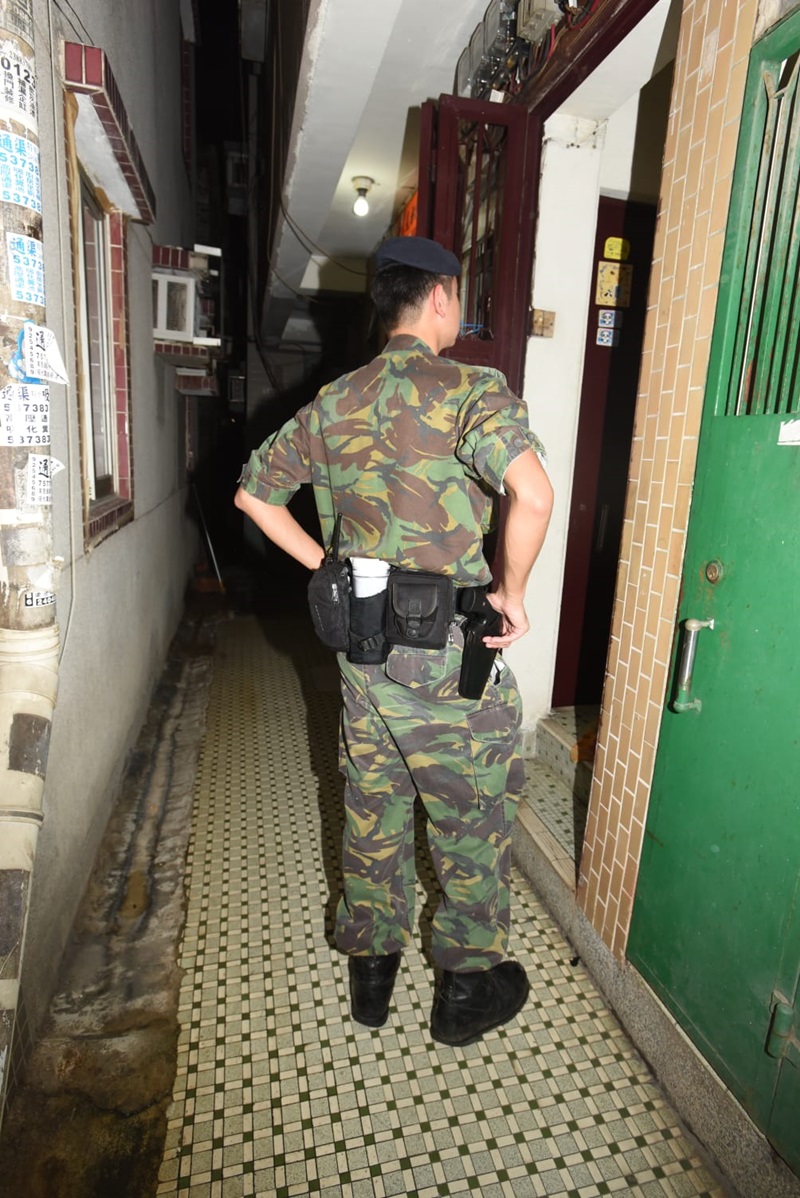 屏山坑头村一单位有女子疑在浴室触电身亡。