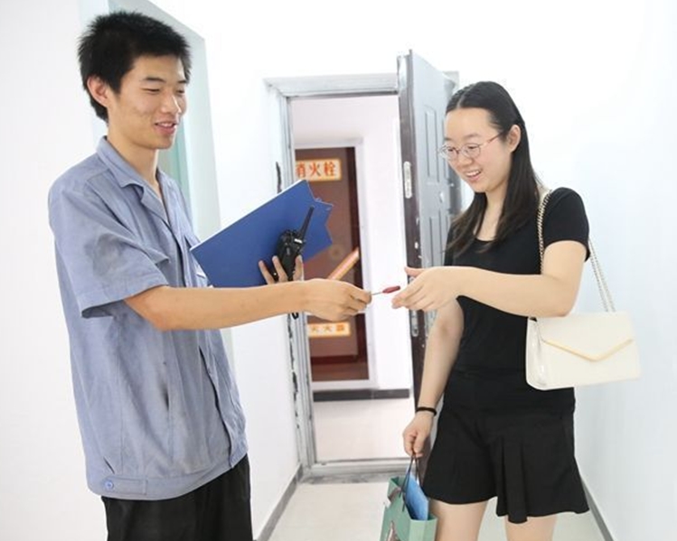 陳媛表示有自己的一個空間,感覺像做了場夢一樣。