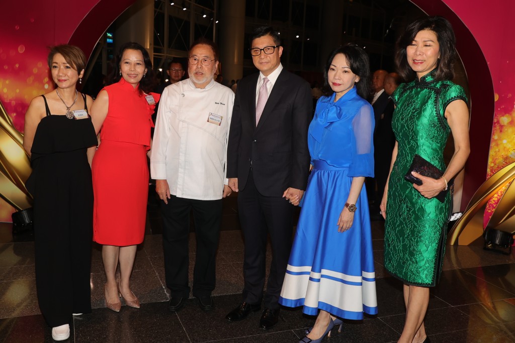 今晚（9日）舉行的國際名廚慈善宴香港站2023有很多名人出席。