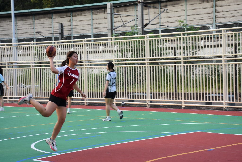 除了學業成績理想，學校亦注重學生在運動等多方面的發展。（圖片來源：受訪者提供）
