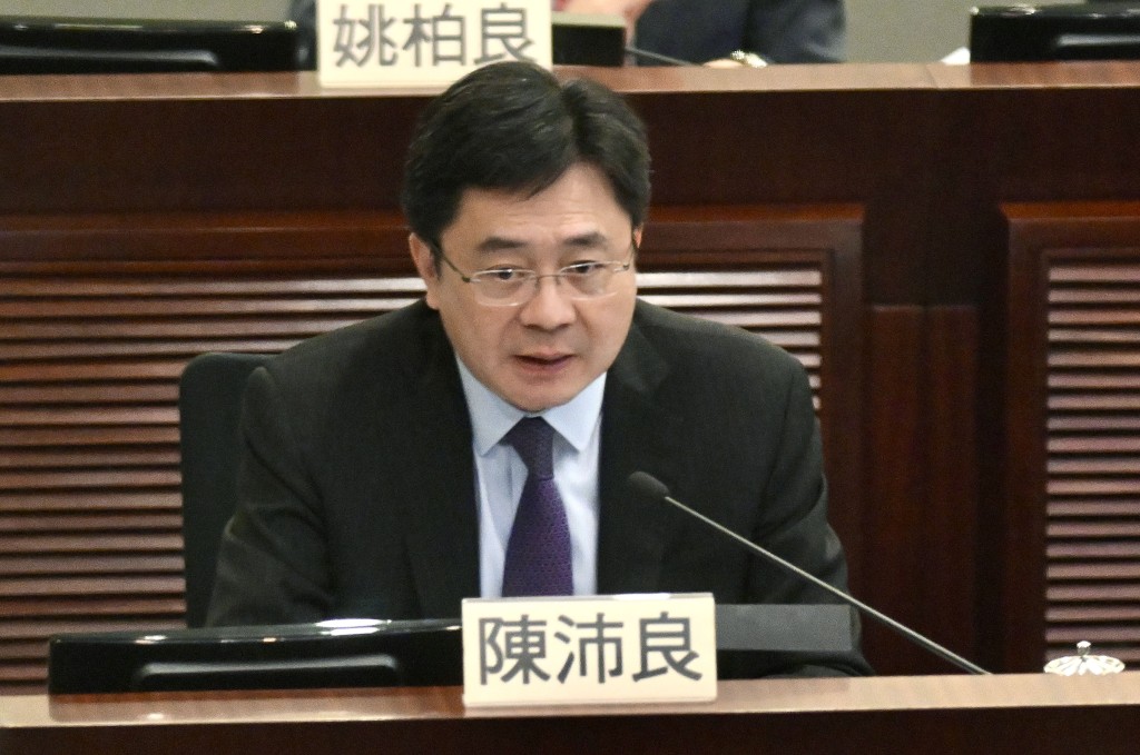 陳沛良認為面對女性無家者比率上升，當局亦應調整男女宿位比例。