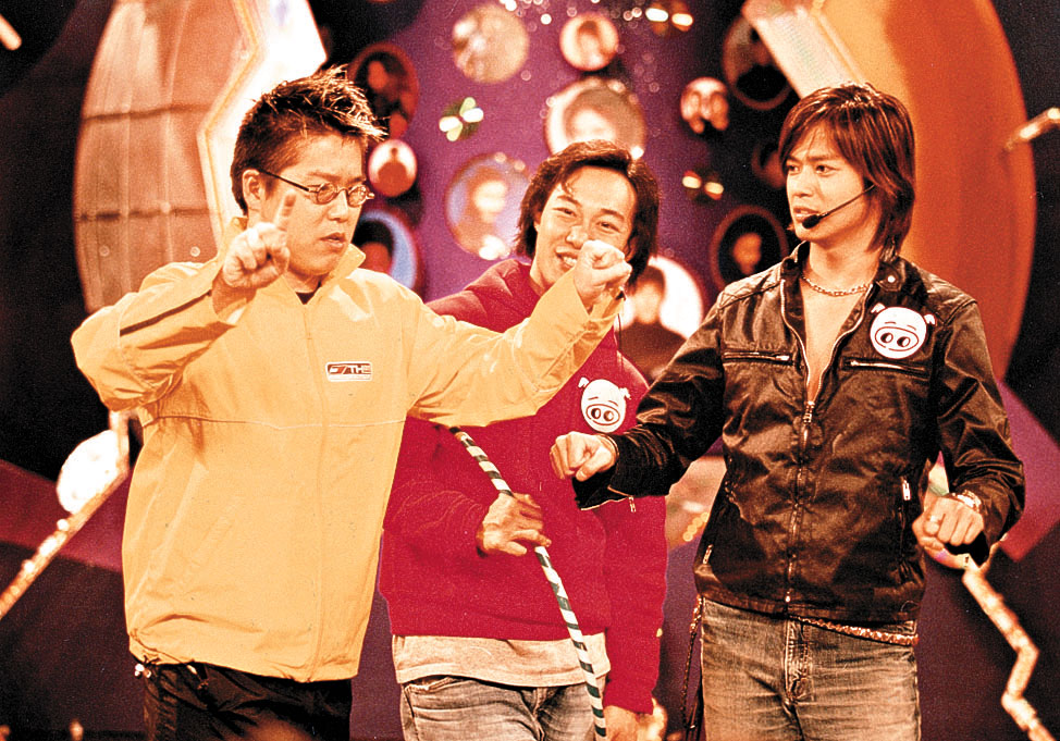 林晓峰（左）曾任《劲歌金曲》主持。 ​ ​ ​  ​
