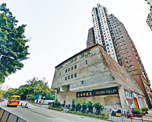 荒廢已久金茂坪戲院，預計本月或下月開始拆卸重建。