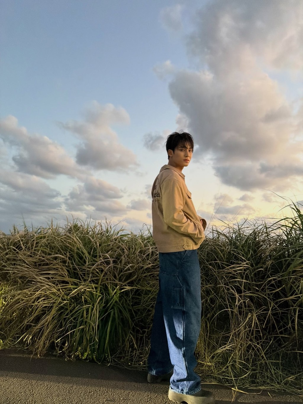 Mingyu在服兵役期間出國，備受批評。