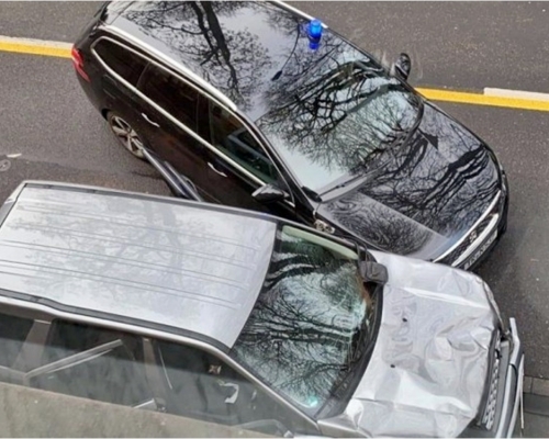 德國西部城市有汽車撞向人群，造成至少2死10傷。網圖