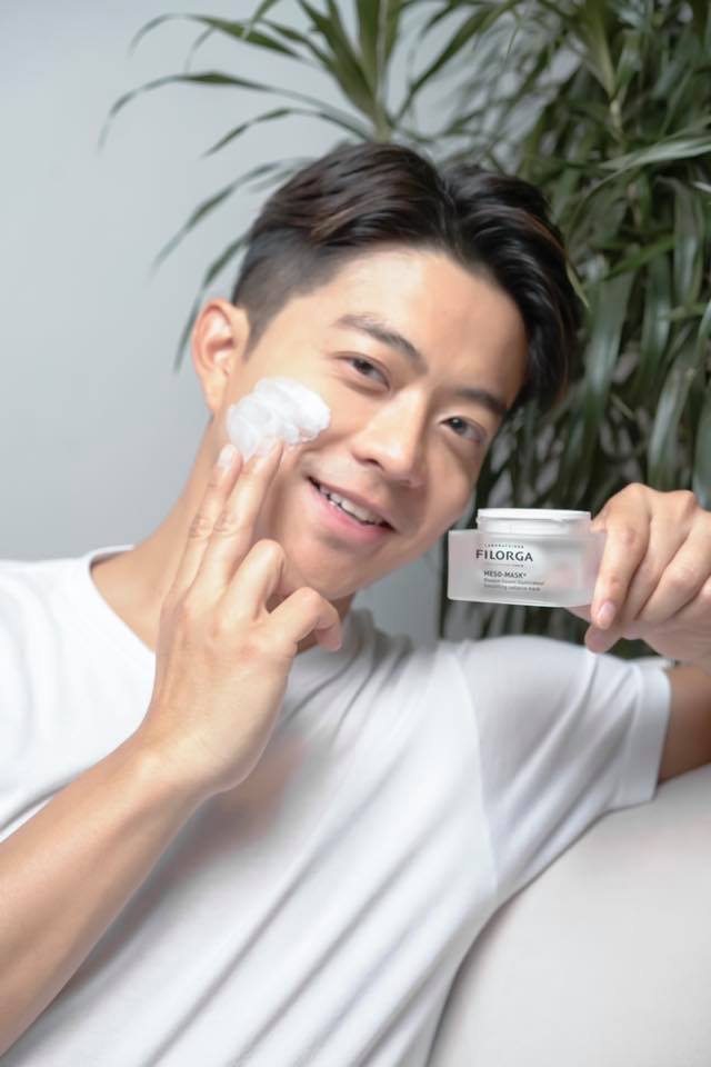 Jerry從不忽略護膚的需要。