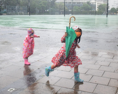 天文台改發黃色暴雨警告信號。