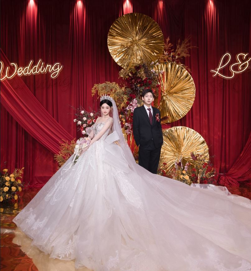 陳雪凝和李瑞濱17日在山西舉行婚禮。微博
