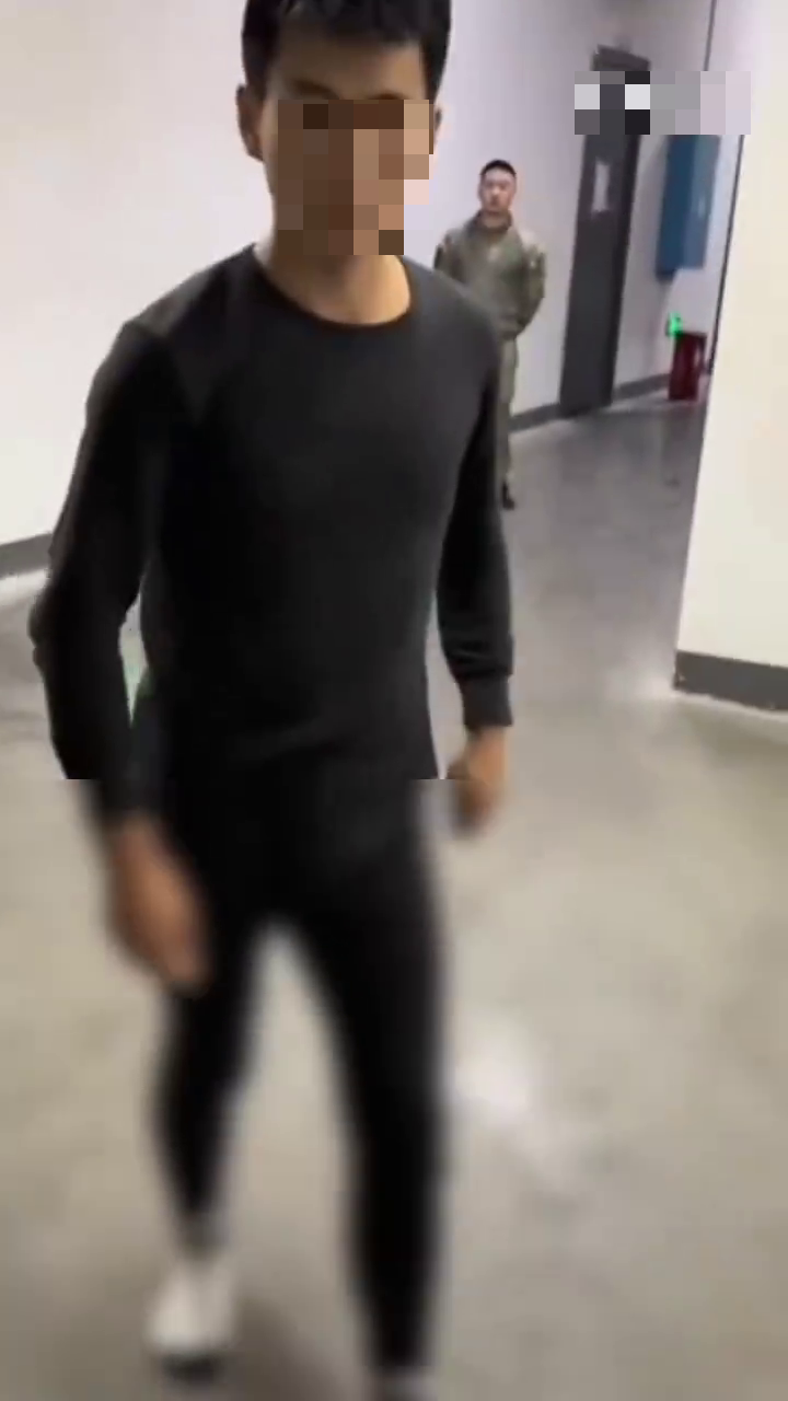 冷血教官。 冷血教官。