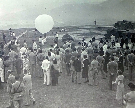 1951年天文台在京士柏建立氣象站，並將高空觀測移至該處。天文台圖片