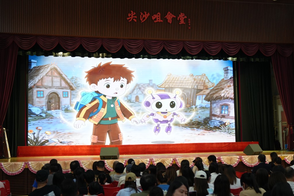 現場播放6套由幼兒共同參與創作AI主題動畫，反應熱烈。