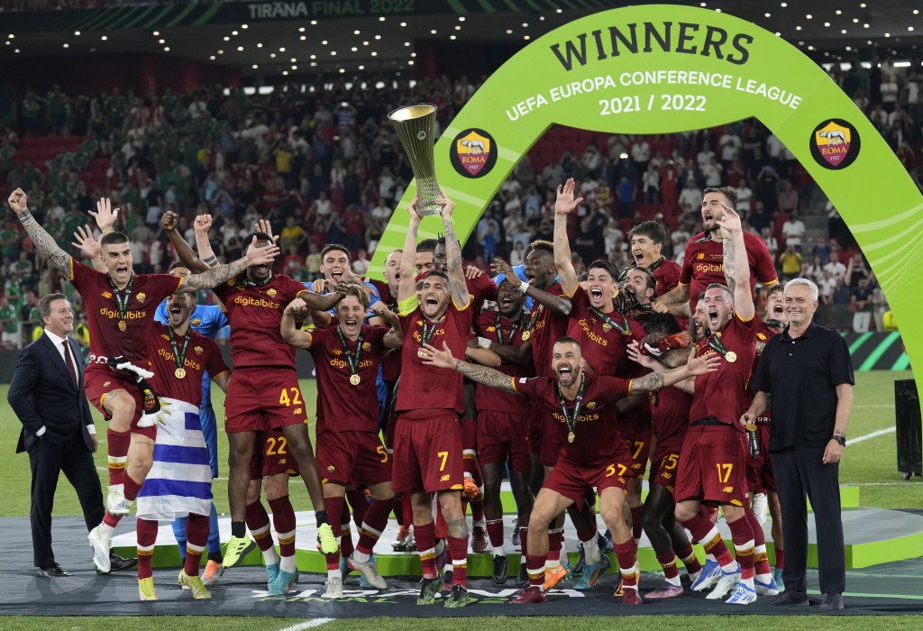 這是羅馬球會史上首個歐洲賽冠軍。 AP