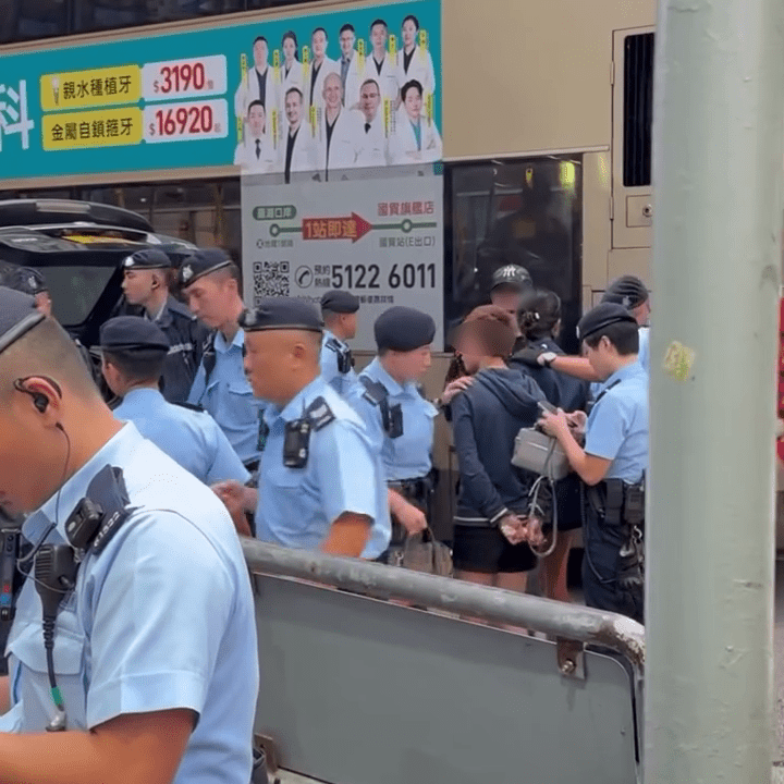 案中共5名男女被捕。FB：Soso Chan@車Cam L（香港群組）