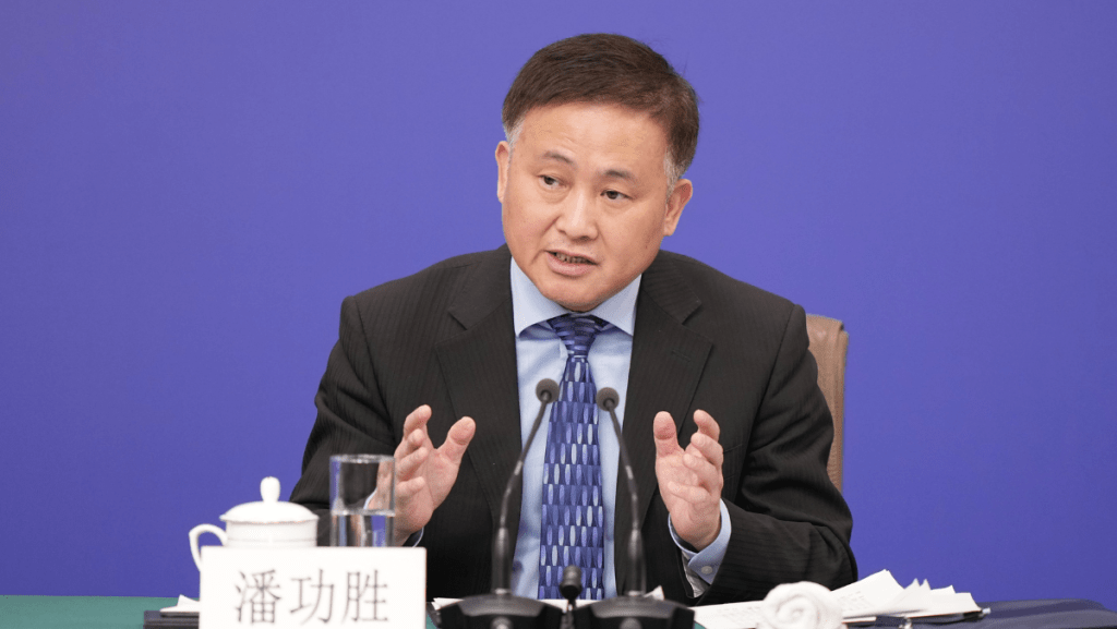 完善人民幣匯率形成機制 潘功勝：保持匯率彈性 並防範超調風險