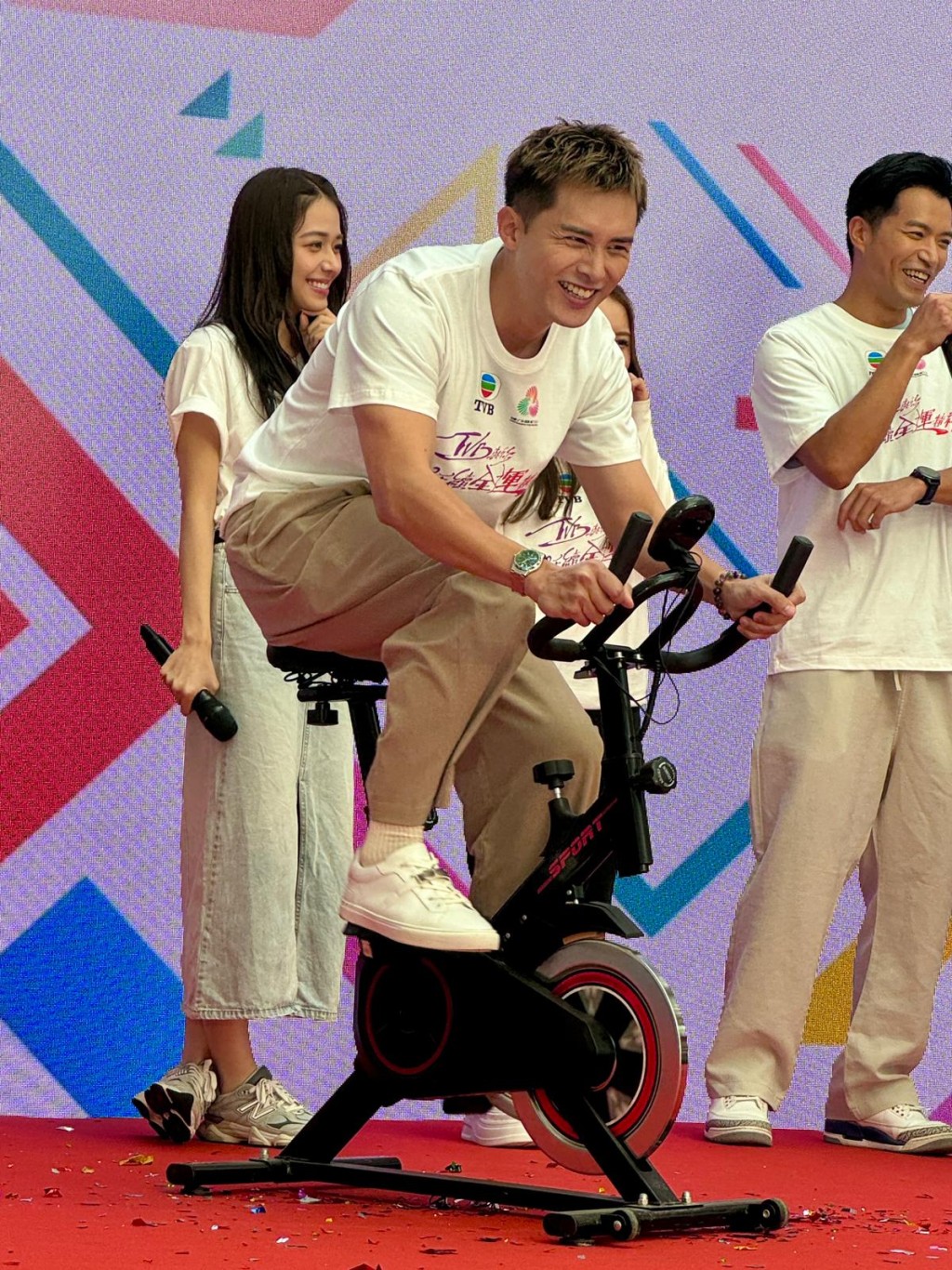 何廣沛熱愛運動。 何廣沛熱愛運動。