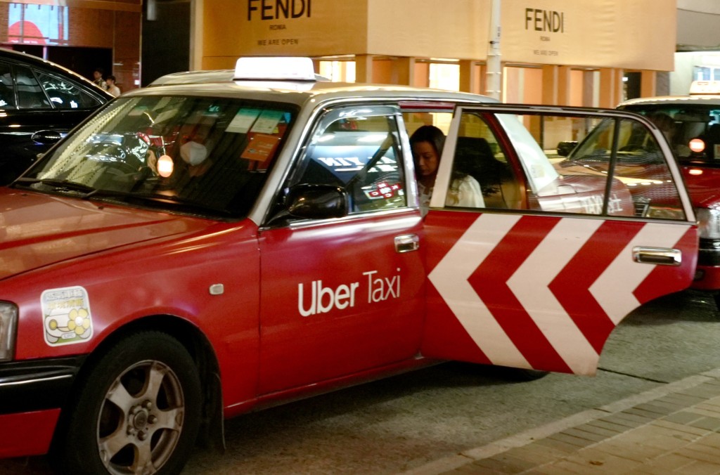 受訪者亦指出網約車主要優點,包括便利性(61%)、價格確定性(57%)。 受訪者亦指出網約車主要優點,包括便利性(61%)、價格確定性(57%)。