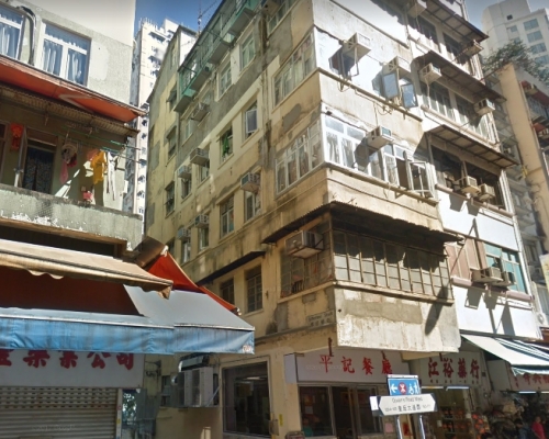 上環皇后大道西一幢唐樓天台發生火警,無人受傷。 網圖