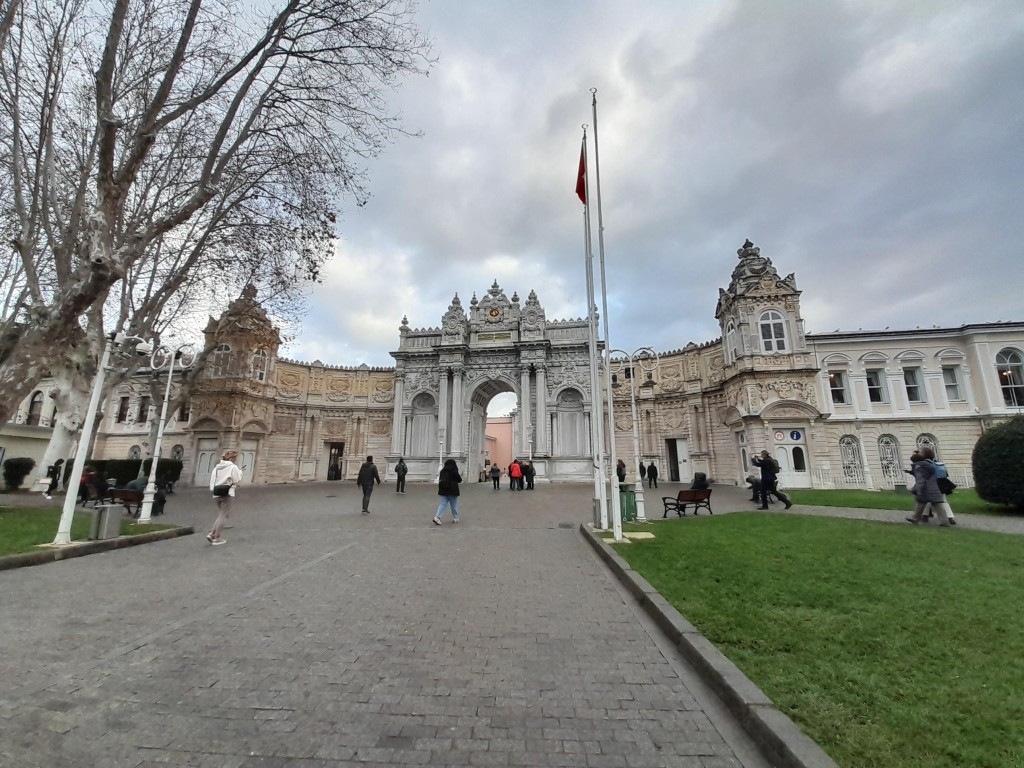 多爾瑪巴赫切宮是伊斯坦堡的景點。