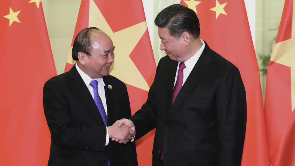 2019年4月时任越南总理阮春福访问北京。 美联社