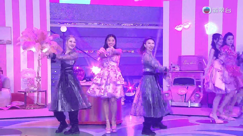 陳瑞菱(中) 陳瑞菱(中)