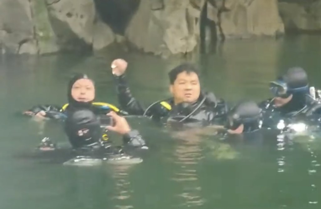 湖南男子潛水失聯5日後獲救。瀟湘晨報 湖南男子潛水失聯5日後獲救。瀟湘晨報