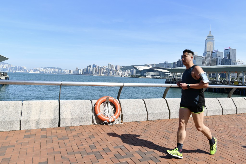 本年首10個月的累積雨量為2,115.6毫米，較同期正常值的2,363.1毫米少約10%。