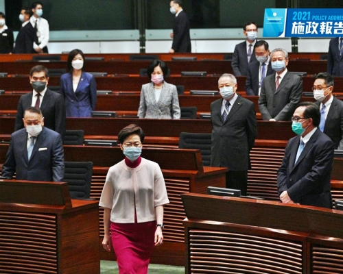 林鄭指政府面對不少惡意攻擊或偏頗報道，需要提升對外解說能力。