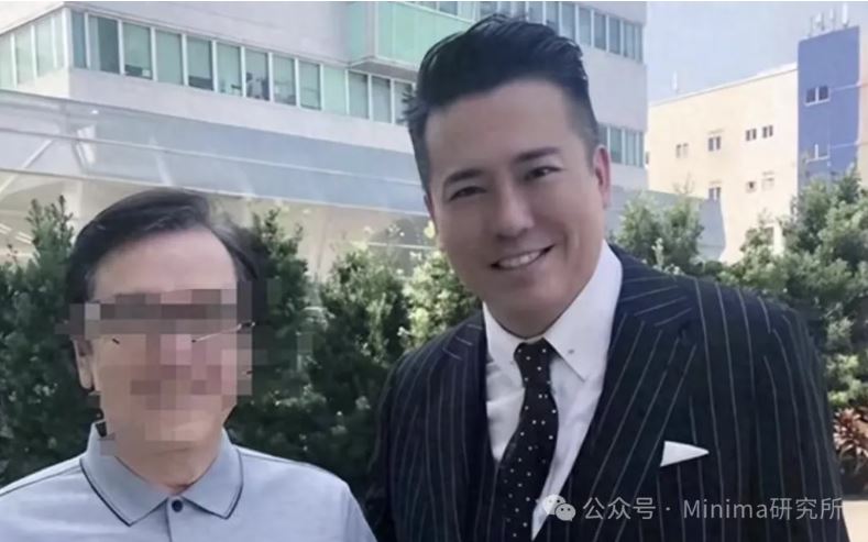 「鑫慷嘉」創辦人黃鑫潛逃海外後，留這諷刺被騙財的會員。網圖