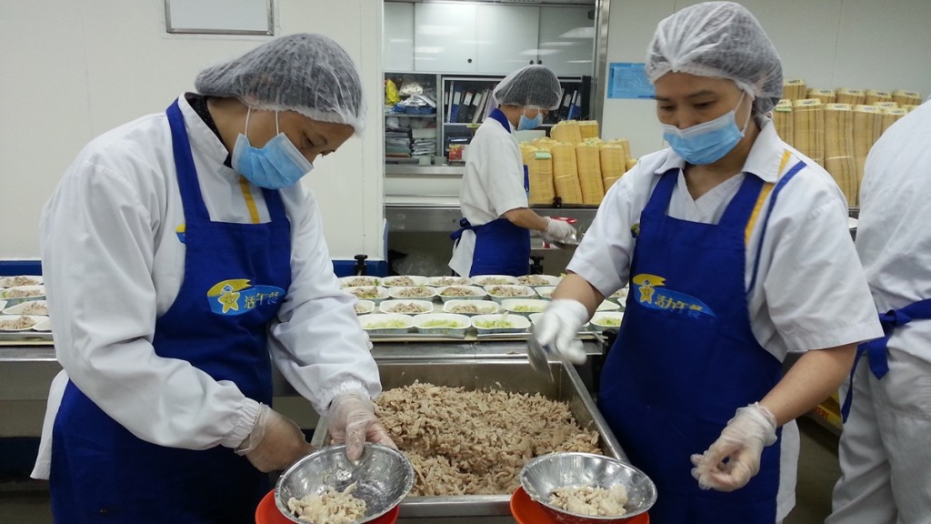 食環署今日再次就學校午膳飯盒的食物質素問題約見供應商「活力午餐」。資料圖片