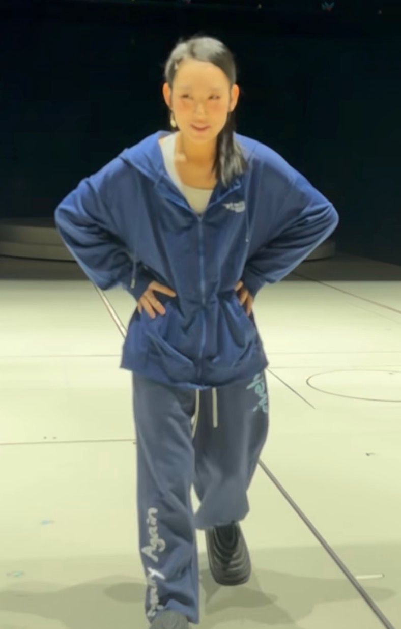 炎明熹參與演出音樂劇《一束光 高錕的記憶》。 炎明熹參與演出音樂劇《一束光 高錕的記憶》。