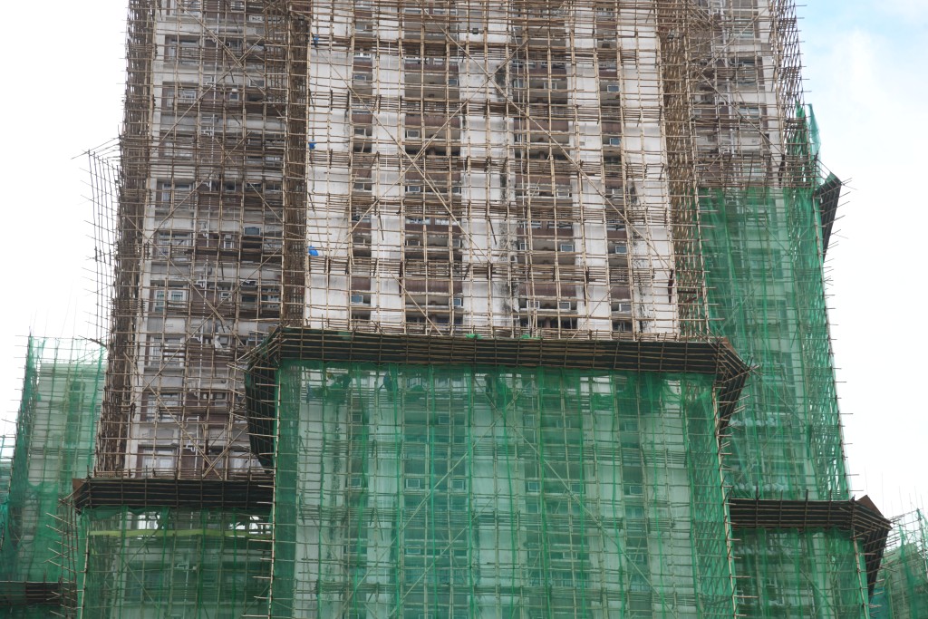 安基苑同為採用宏福苑「鴻毅建築師有限公司」作大維修顧問工程公司。 安基苑同為採用宏福苑「鴻毅建築師有限公司」作大維修顧問工程公司。